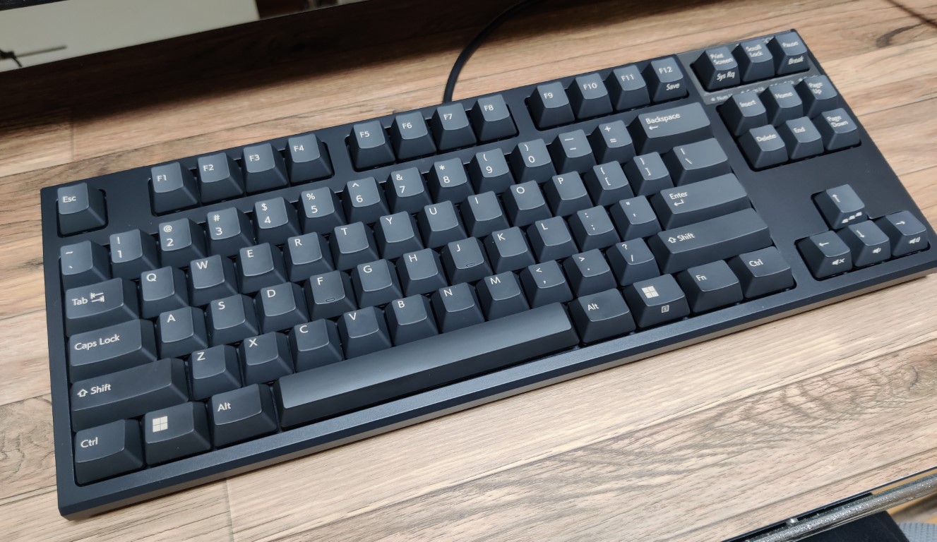 /img/2022/realforce-r3sd13.jpg /img/2022/realforce-r3sd13.jpg